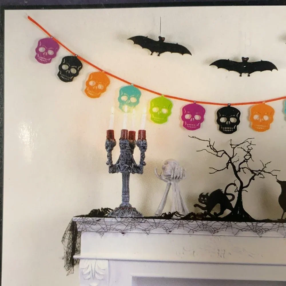 *Spirit Halloween Sugar Skull Day of the Dead Felt Garland